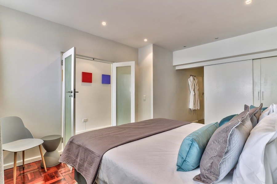 1 Bedroom Property for Sale in Sea Point Western Cape